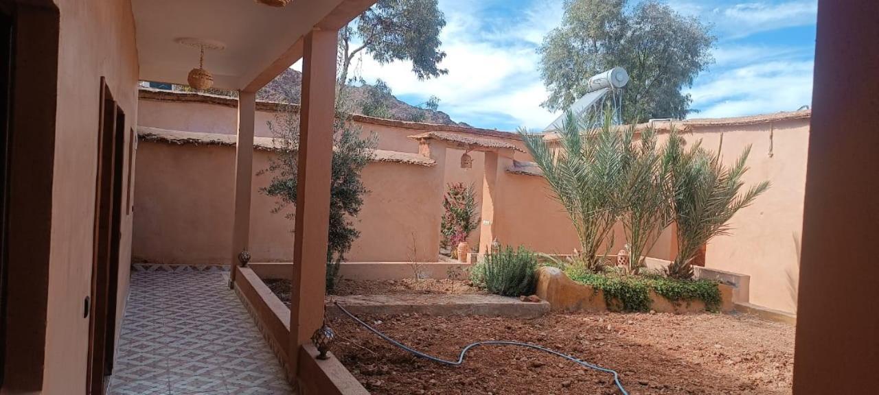 Auberge Restaurant TISSILI  Oasis de Fint Exterior foto